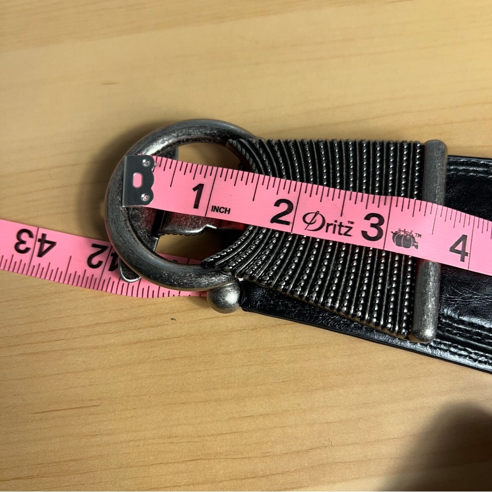 Black and Silver‎ Metal Hardware Women’s Belt - Picture 7 of 7